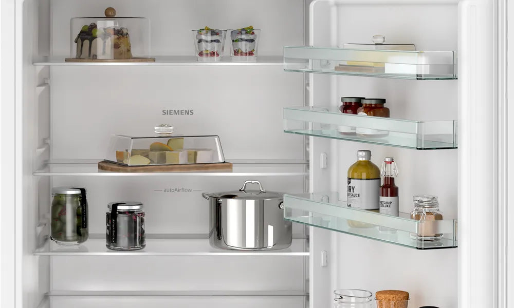Siemens iQ100 Built‑In Bottom Freezer Fridge‑Freezer – KB96NNSE0