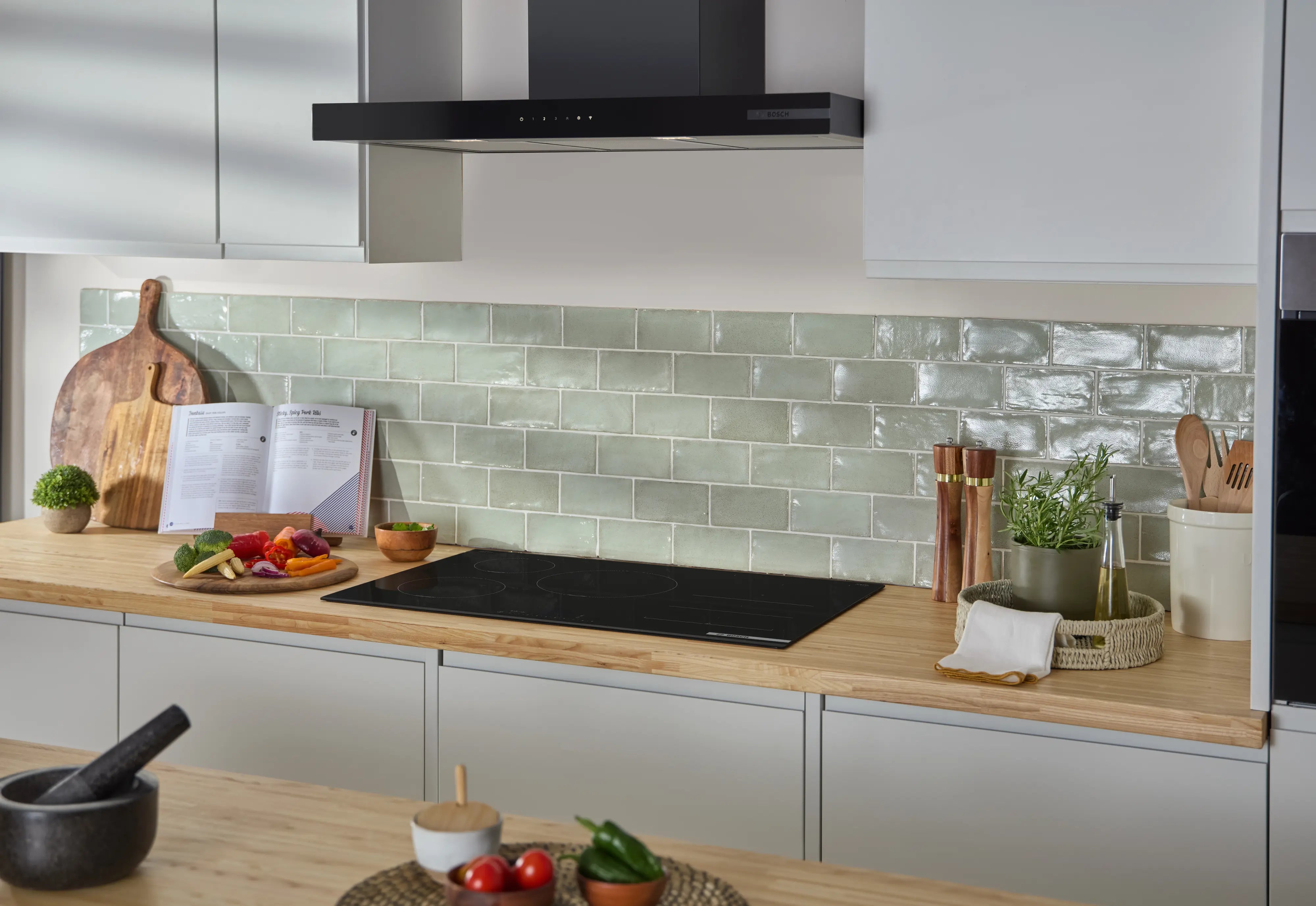 Bosch Series 6 PXV831HC1E 80cm FlexInduction hob in Black