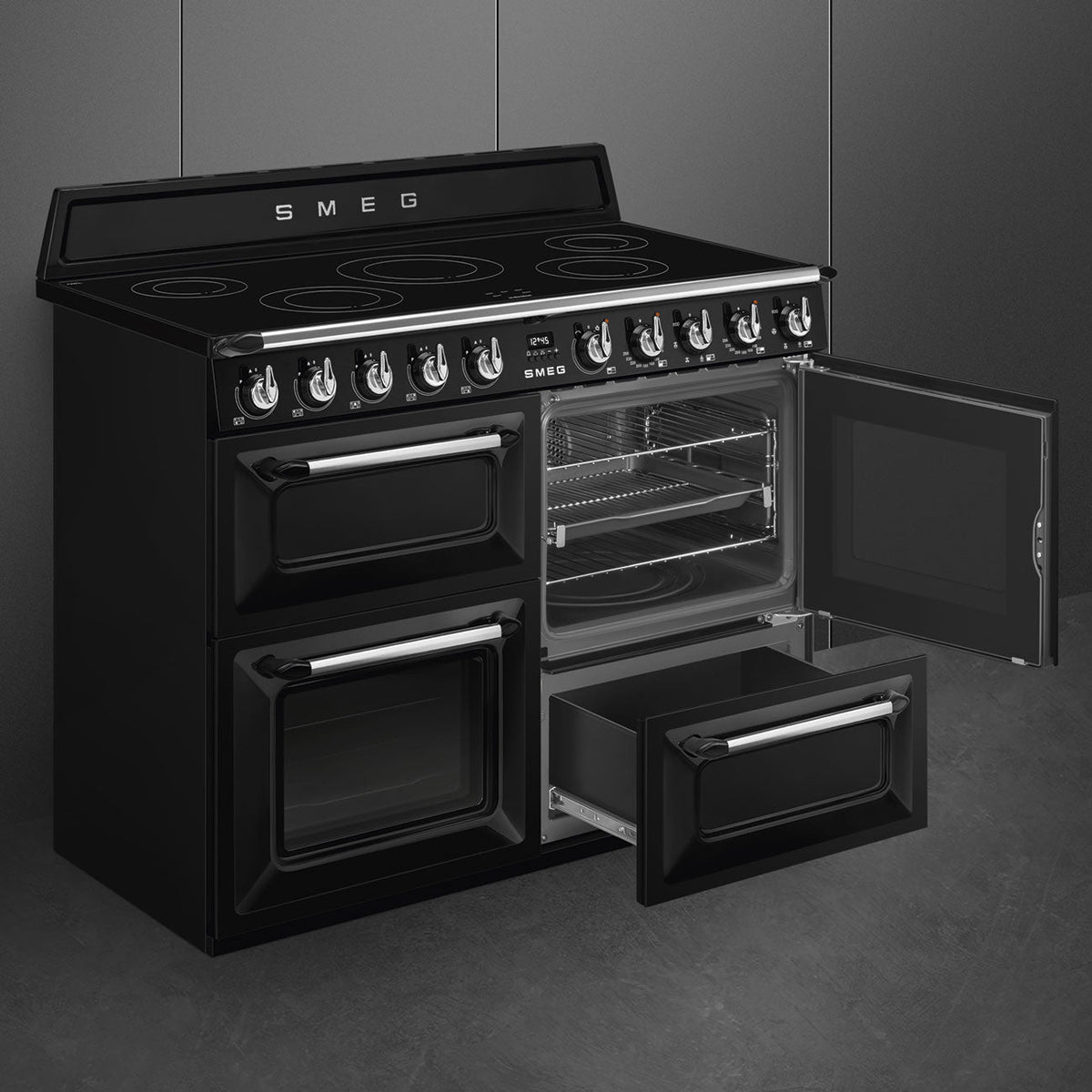 Smeg Victoria 110cm Induction Range Cooker with 3 Ovens - Black - product view