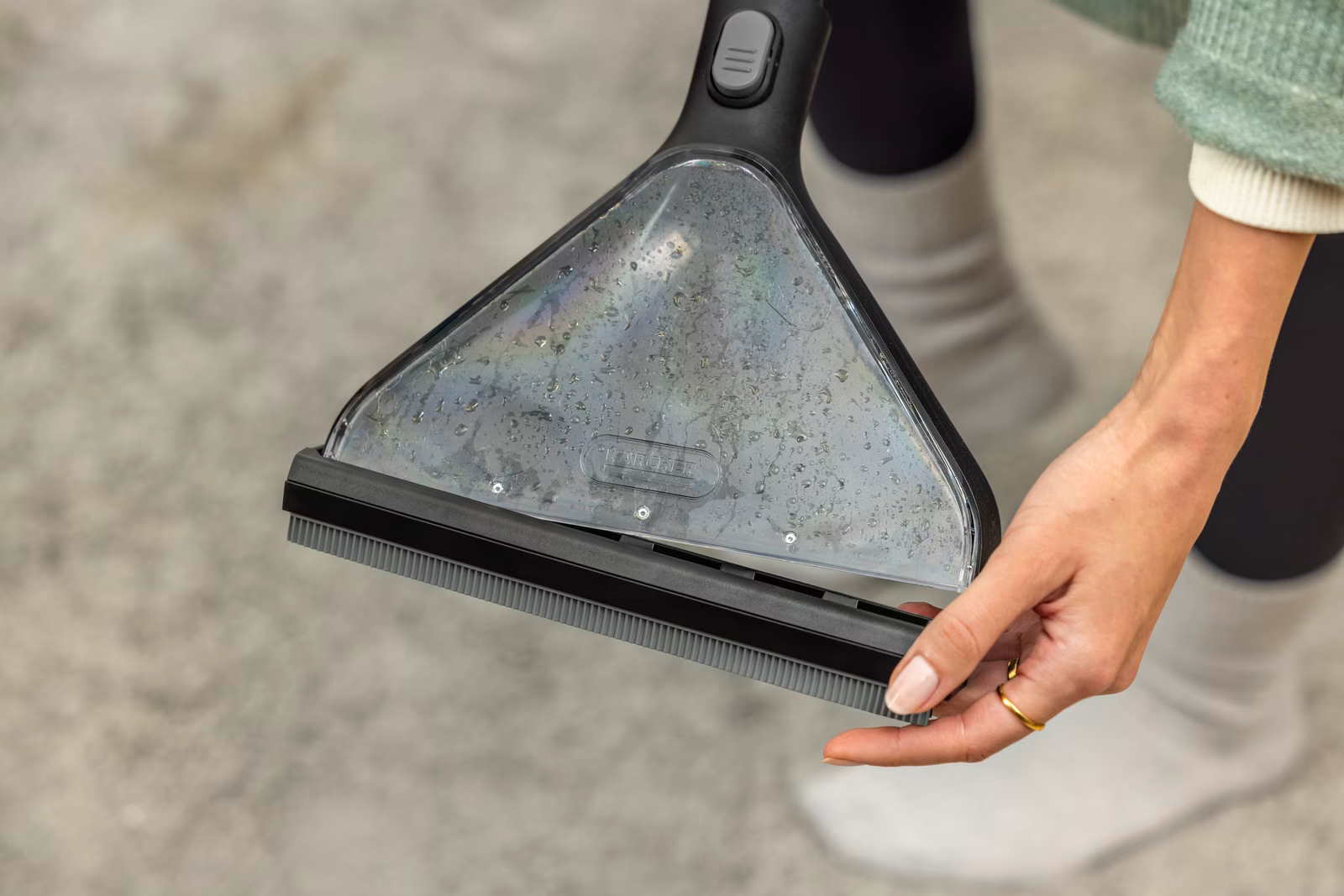 Kärcher SE4 Select Carpet Cleaner | 1.081-153.0