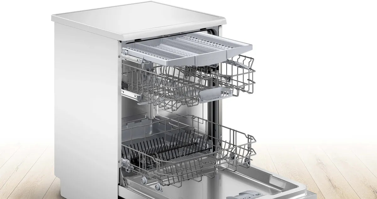 Bosch Serie 2 Free-Standing Dishwasher White | SMS2HVW66G