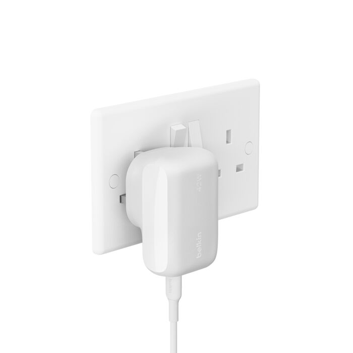 Belkin BoostCharge Dual Wall Charger 42W White product image