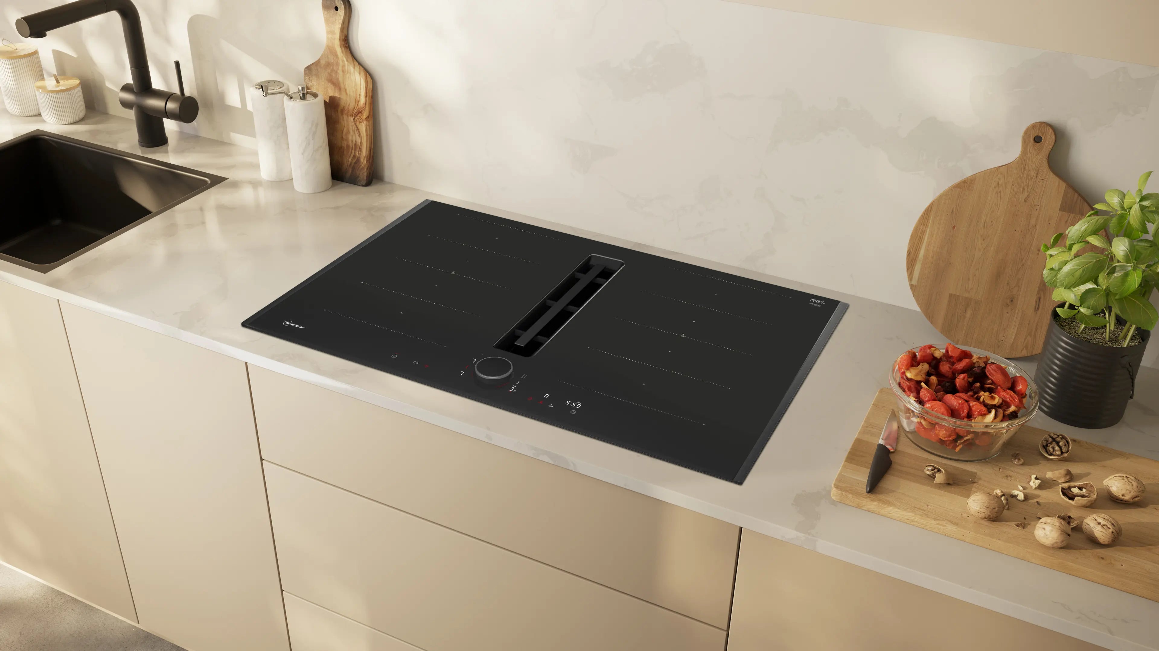 NEFF N 90 V68AUX4C0 80cm Induction Hob with Integrated Ventilation System in Black