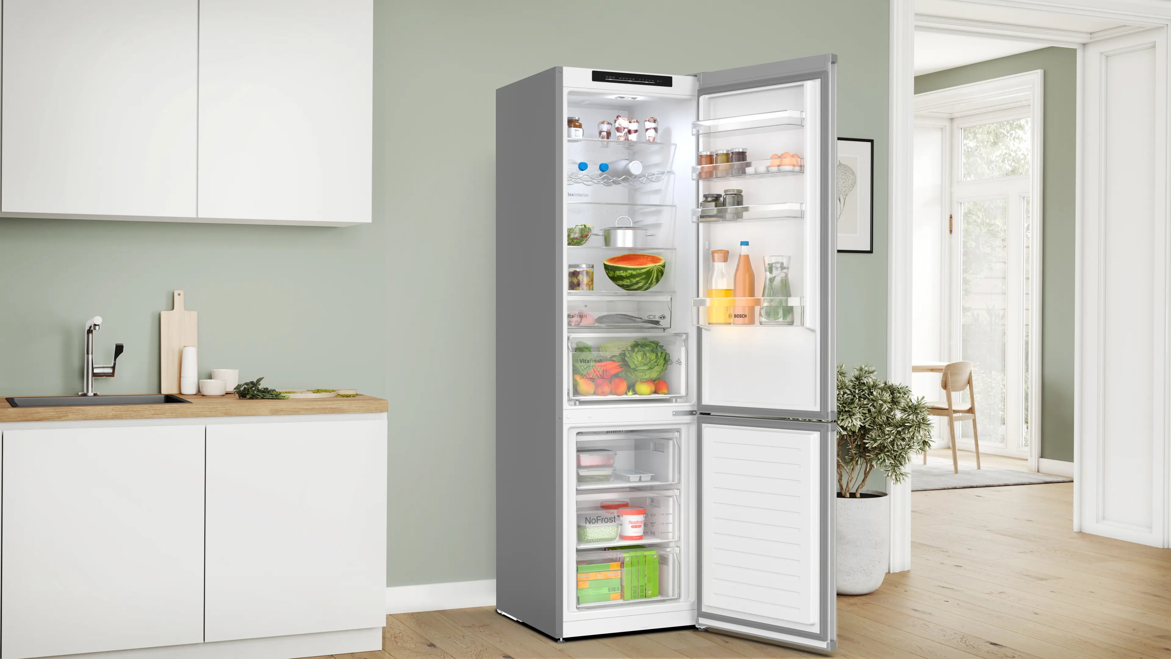 Bosch KGN392LBFG Series 4 freestanding fridge freezer in Stainless Steel Look