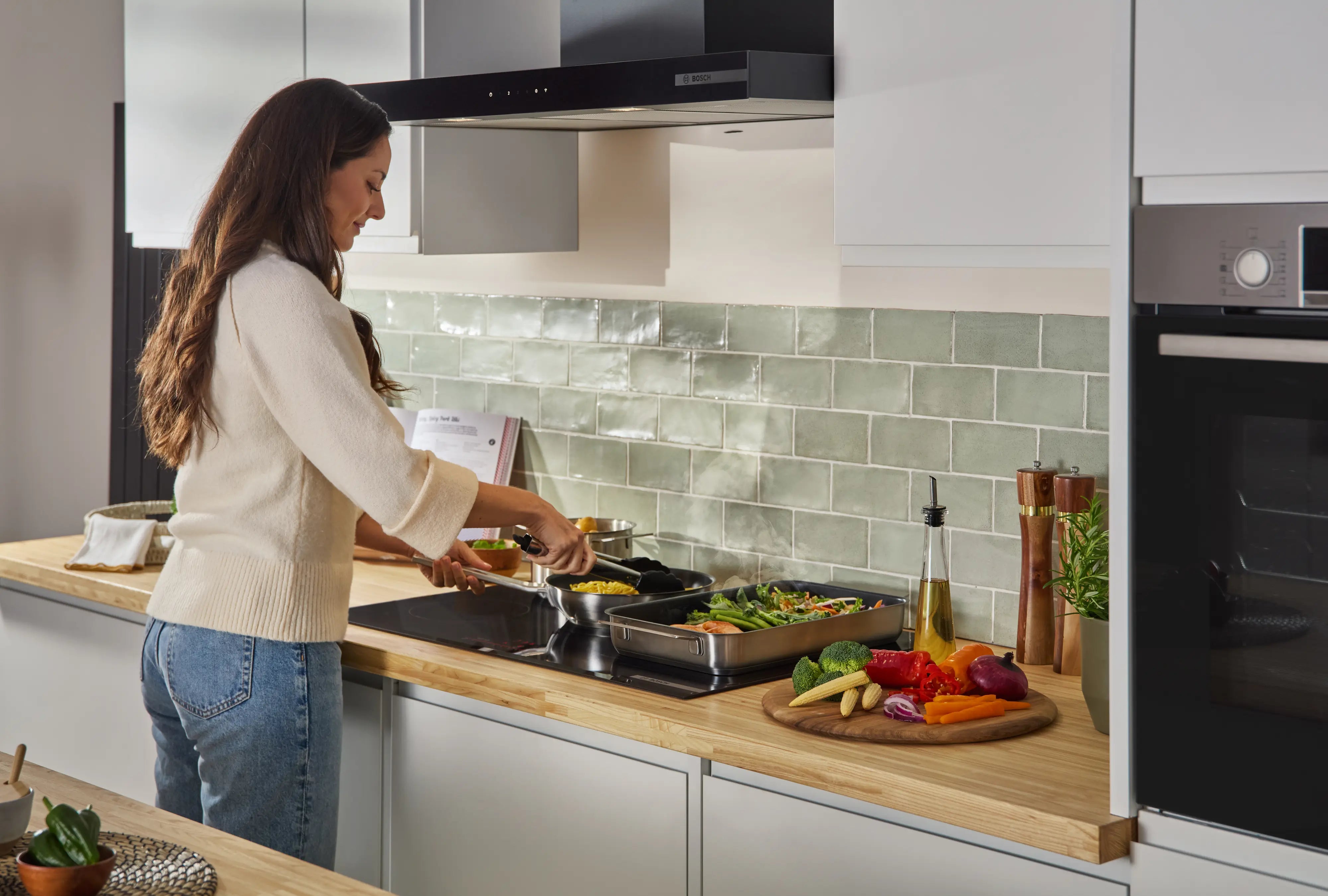 Bosch Series 6 PXV831HC1E 80cm FlexInduction hob in Black