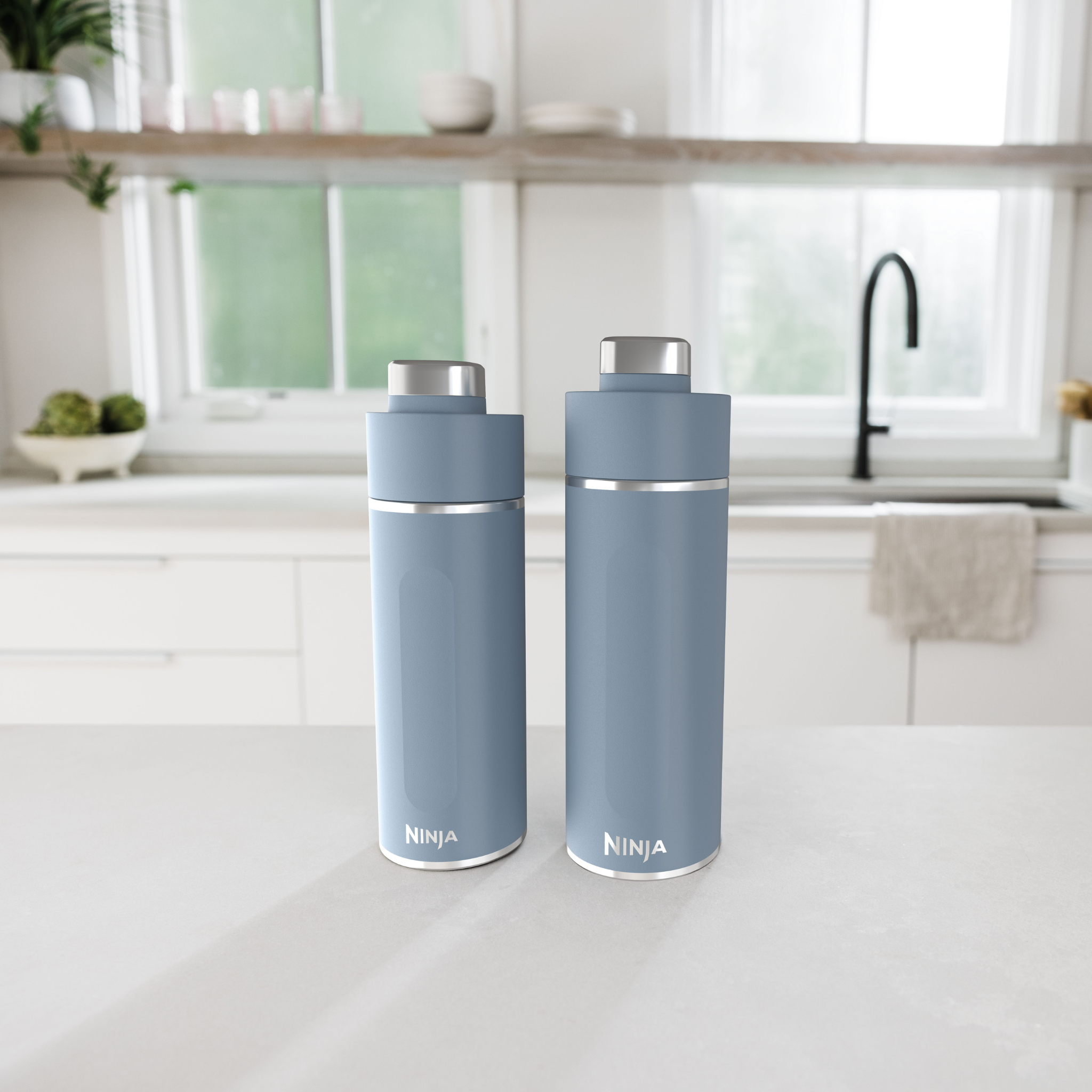 Ninja Thirsti Insulated Travel Bottle 530ml Blue product image