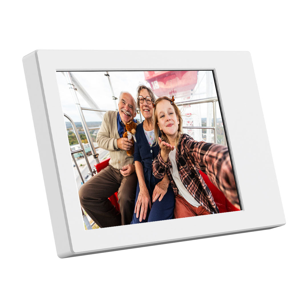 myFirst Frame Doodle 9 - 9" E-Ink Drawing Tablet with Tracing Overlay - White | 256-FF0901SA-WE01