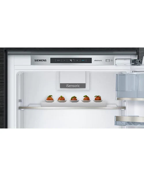 Siemens iQ500 Integrated Larder Fridge | KI81RADD0G
