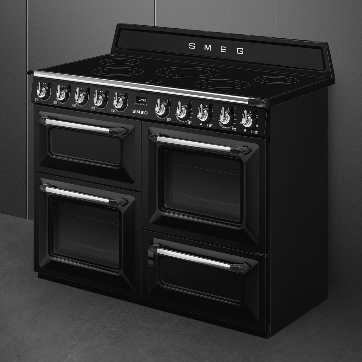 Smeg Victoria 110cm Induction Range Cooker with 3 Ovens - Black - product view