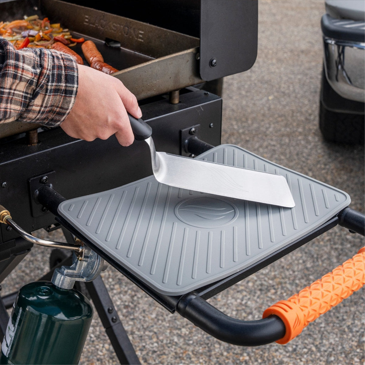 Blackstone Large Silicone Griddle Tool Mat - Grey - spatula on the mat