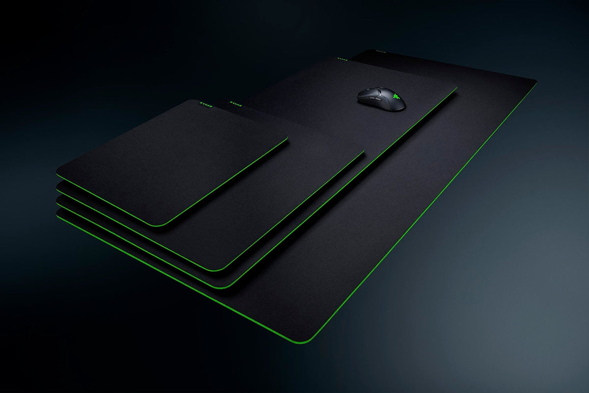 Razer Gigantus V2 Medium Gaming Mouse Mat - Black - Gigantus V2 size range