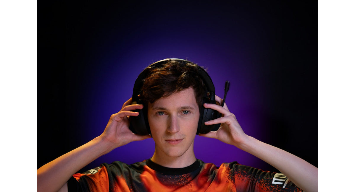 Sony INZONE H5 Wireless Gaming Headset - Black - in use
